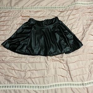 Black mini skirt (small)